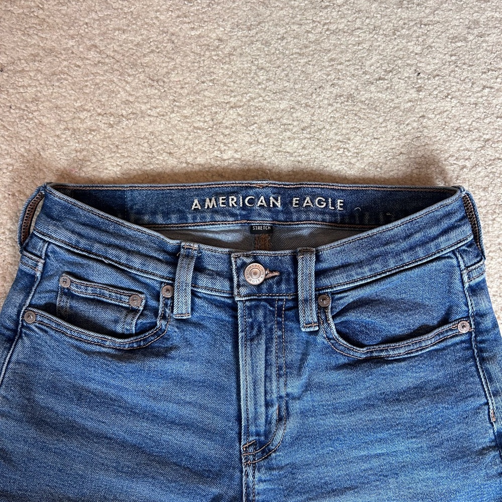 American Eagle 90’s Straight Blue Jeans - SHORT